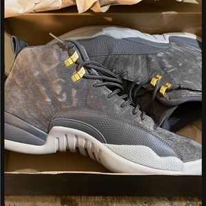 Air Jordan 12 Retro Slightly used size 10